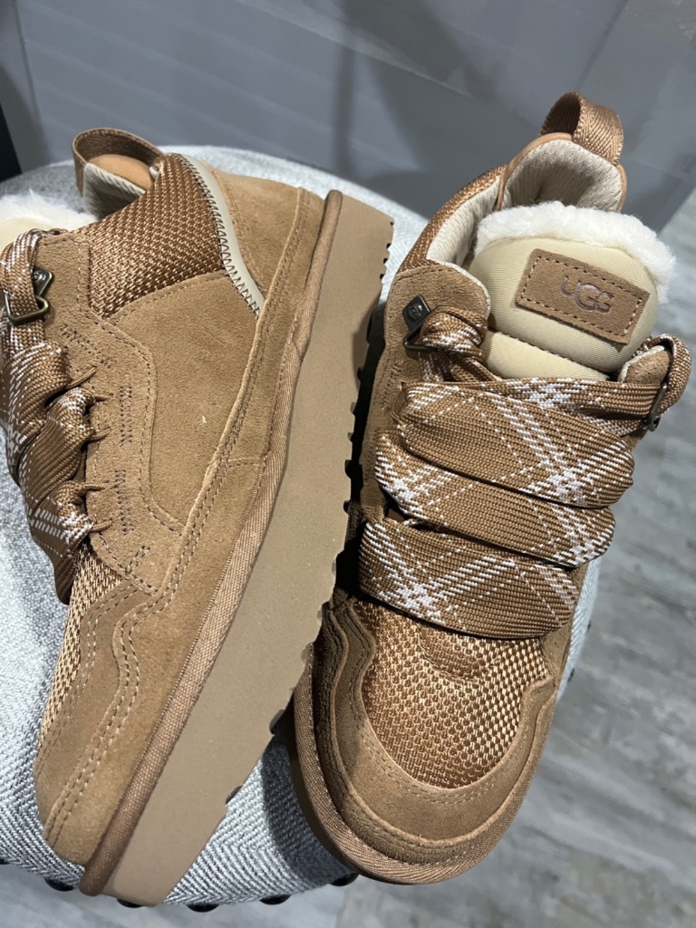 UGG lowmel women’s shoes Chestnut Brown Shearling-Trim Lace-Up Sneakers - Picture 7 of 10